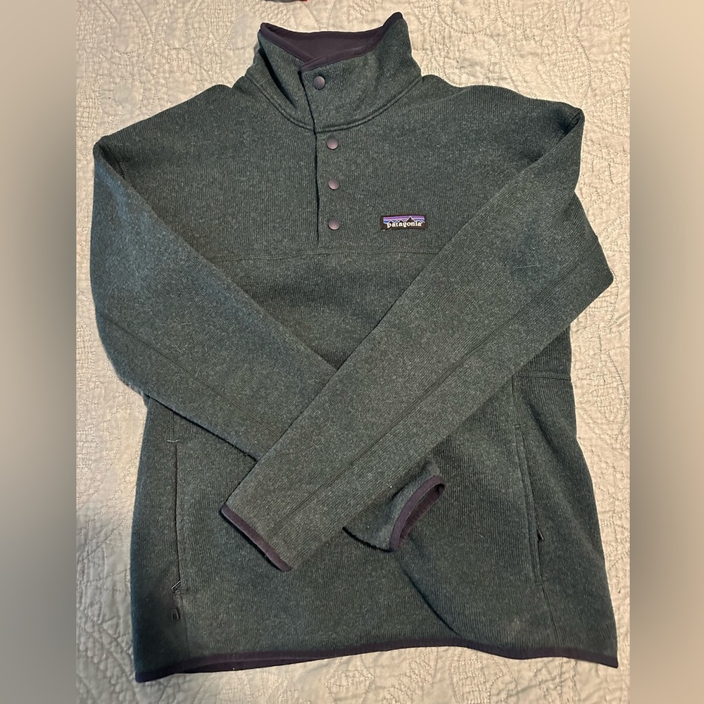Patagonia, size medium, green fleece, gently worn